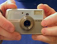 Minolta E323 digital camera