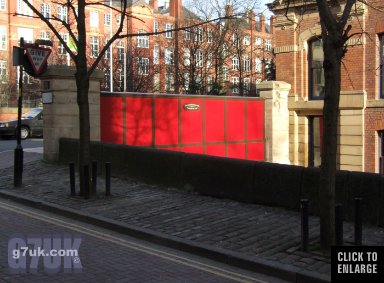 In the background, the cast-iron bridge on Sackville Street that was replaced with concrete in 2007. In the foreground the wall along Canal Street.